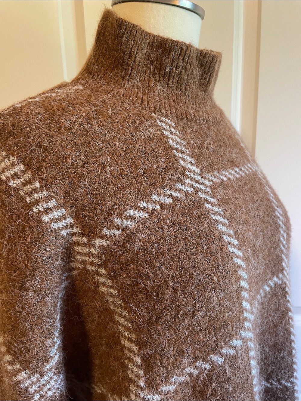 Cyrus Brown Windowpane Mock Neck Wool Blend Sweater Size Medium - Picture 2 of 9